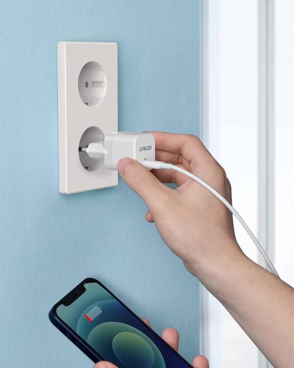شاحن باور بورت III من انكر 20 واط بمنفذ USB-C للشحن السريع، متوافق مع سلسلة ايفون 15/14/13/12 وجالكسي وبكسل 4/3 وايباد وايباد ميني، أسود - Image 6